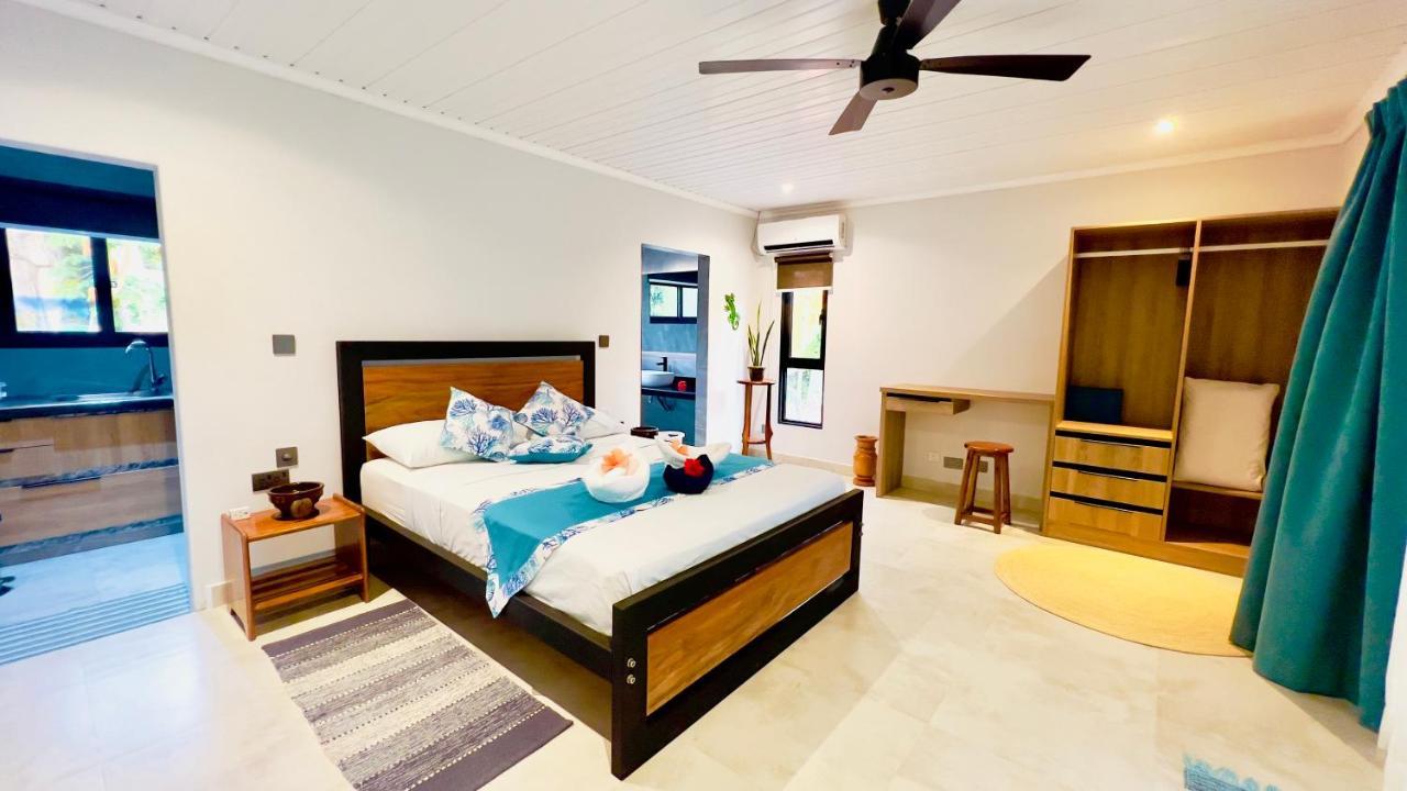 Le Port Guest House Baie Sainte Anne Luaran gambar